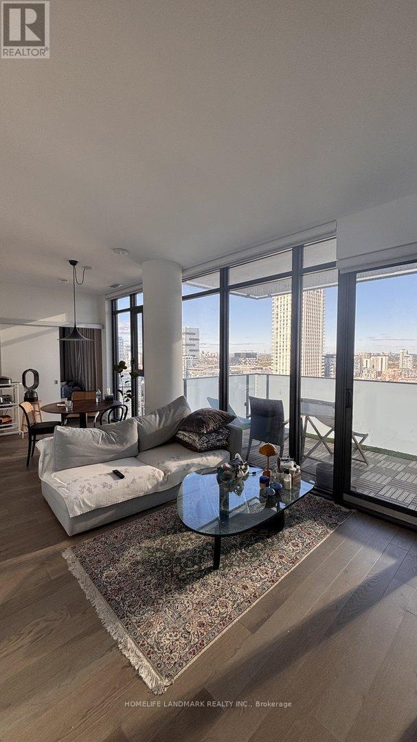 3516 - 20 Lombard Street, Toronto, ON - Indoor Photo Showing Living Room