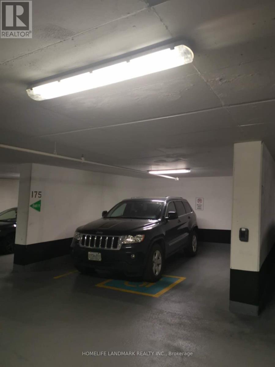 3516 - 20 Lombard Street, Toronto, ON - Indoor Photo Showing Garage