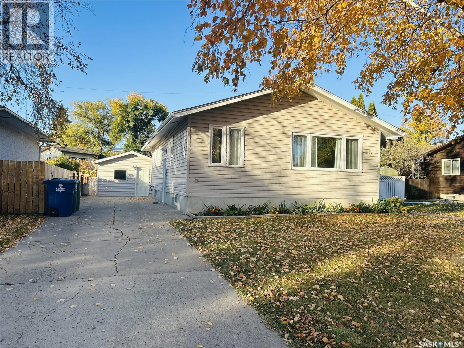 17 Mitchell Street, Saskatoon, SK - Outdoor