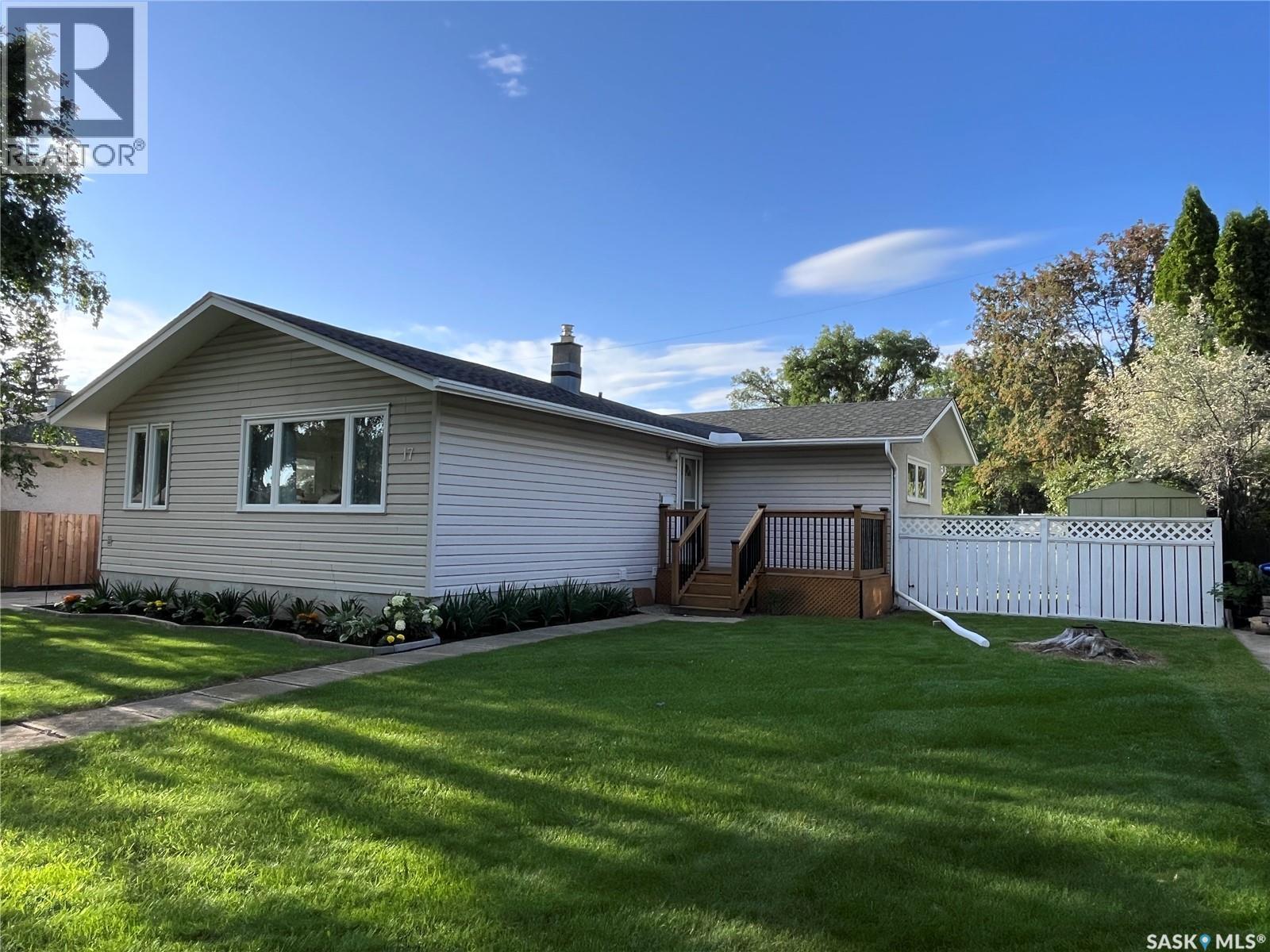 17 Mitchell Street, Saskatoon, SK - Outdoor