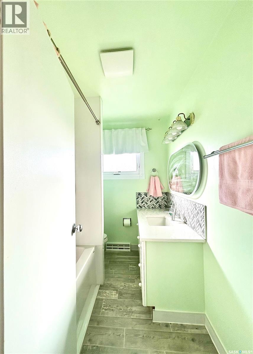 17 Mitchell Street, Saskatoon, SK -