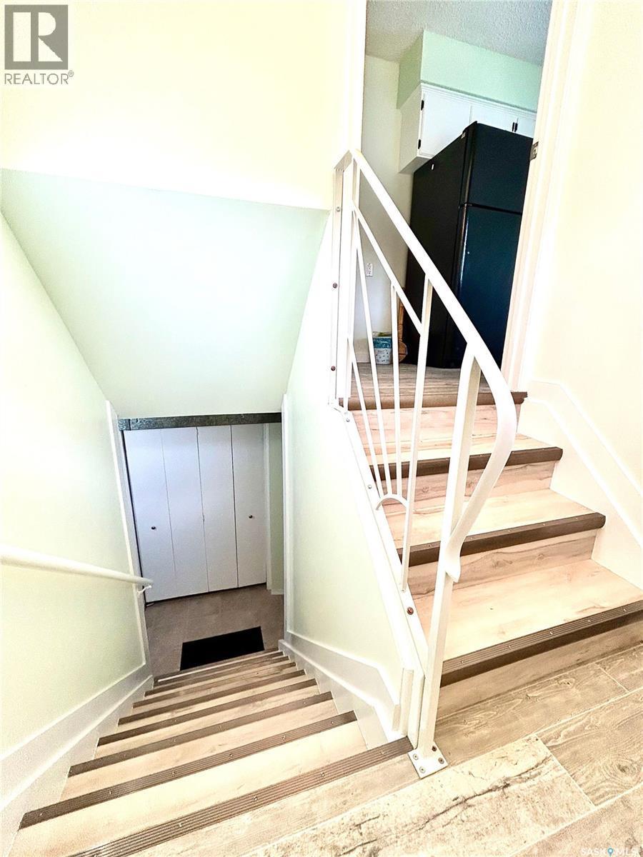 17 Mitchell Street, Saskatoon, SK - With Exterior