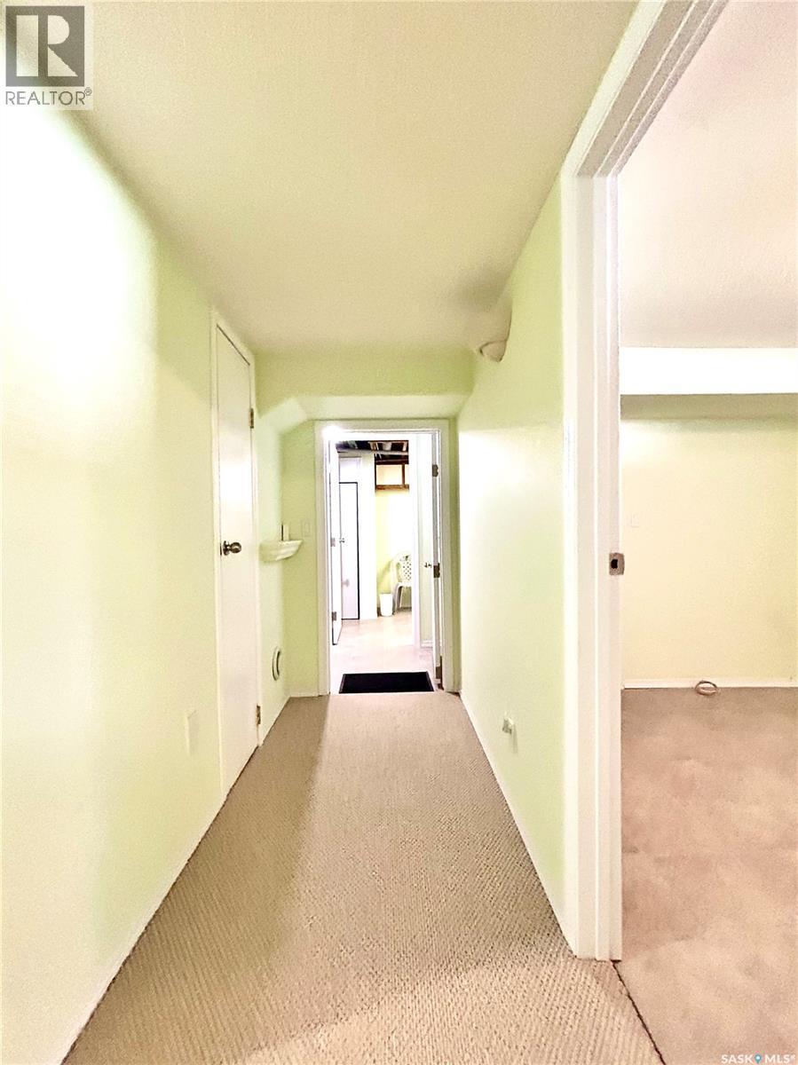 17 Mitchell Street, Saskatoon, SK - Indoor Photo Showing Other Room