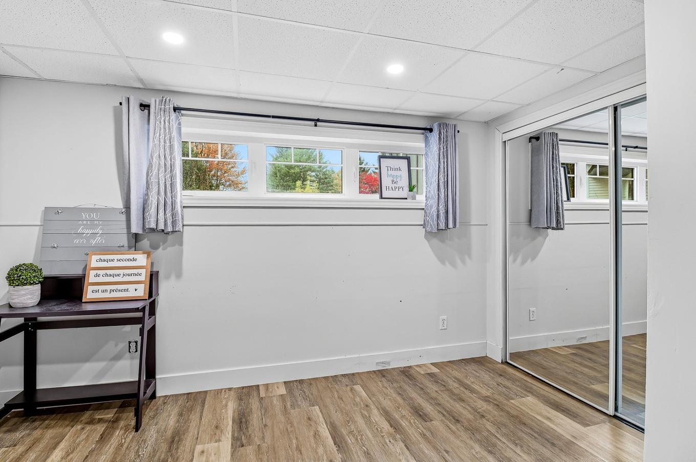 Chambre à coucher - 36 Rue Du Jardin Artcad, Granby, QC - Indoor Photo Showing Other Room