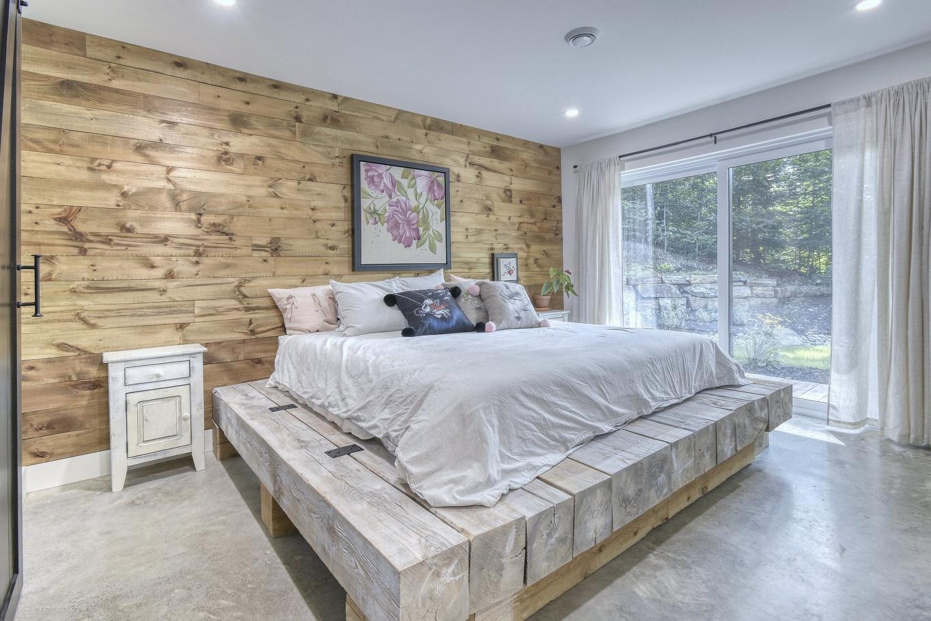 Primary bedroom - 125 Allée Des Weskarinis, Mont-Tremblant, QC - Indoor Photo Showing Bedroom