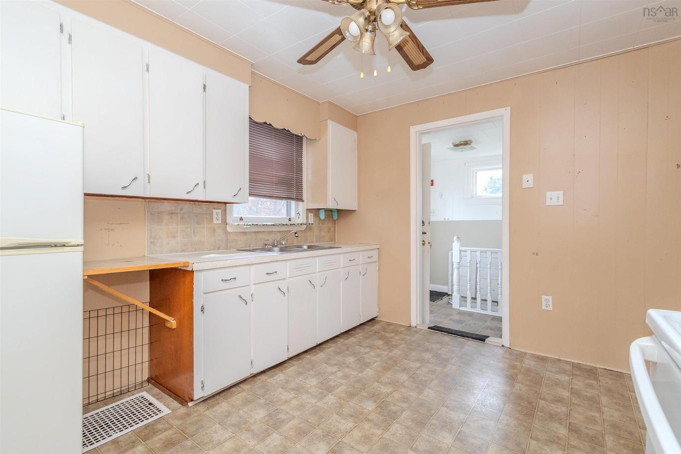 1284 George Street, Mira Road, NS