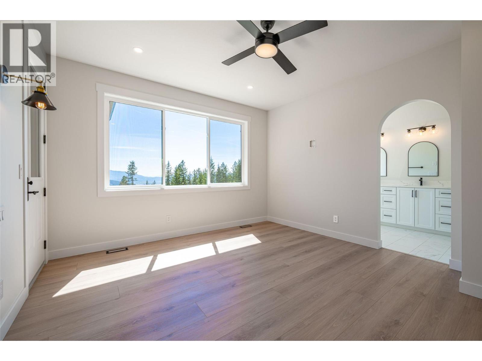 7863 Boulter Road, Vernon, BC - Indoor Photo Showing Other Room