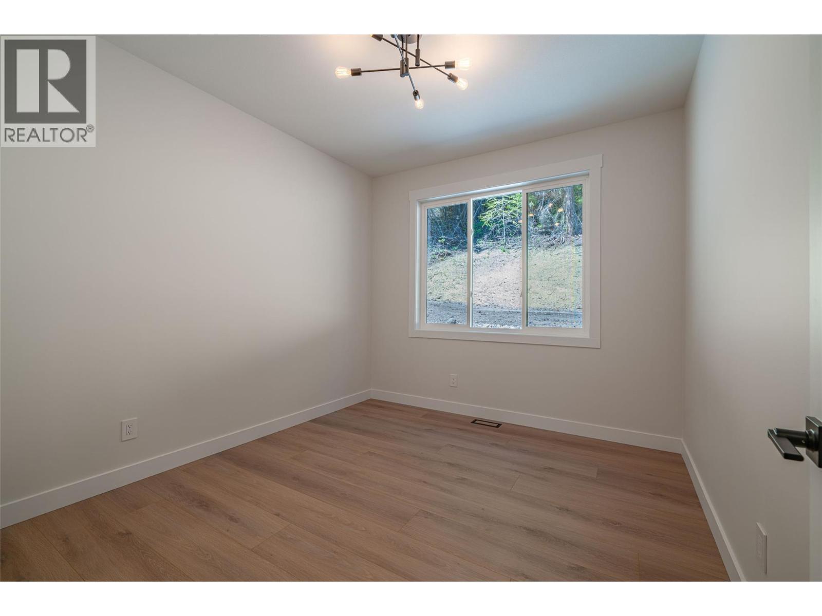 7863 Boulter Road, Vernon, BC - Indoor Photo Showing Other Room