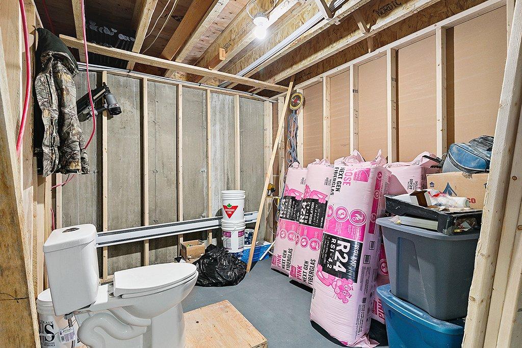 Powder room - 34 Rue Centre, Shawville, QC - Indoor