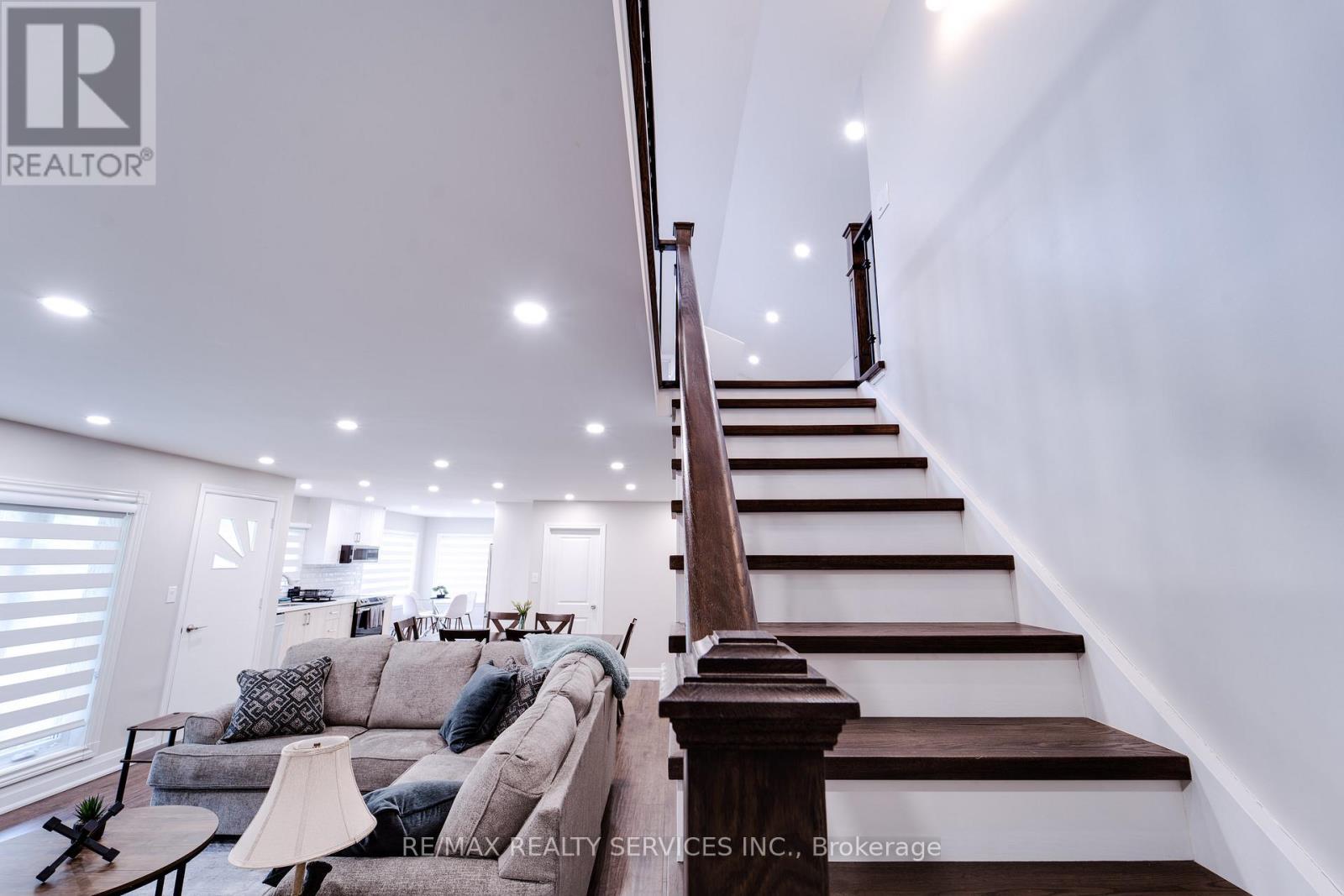 885 Glen Cedar Drive, Selwyn, ON - Indoor