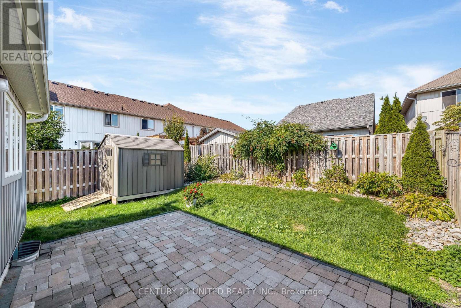 63 Fallingbrook Crescent, Kawartha Lakes (Lindsay), ON - Outdoor