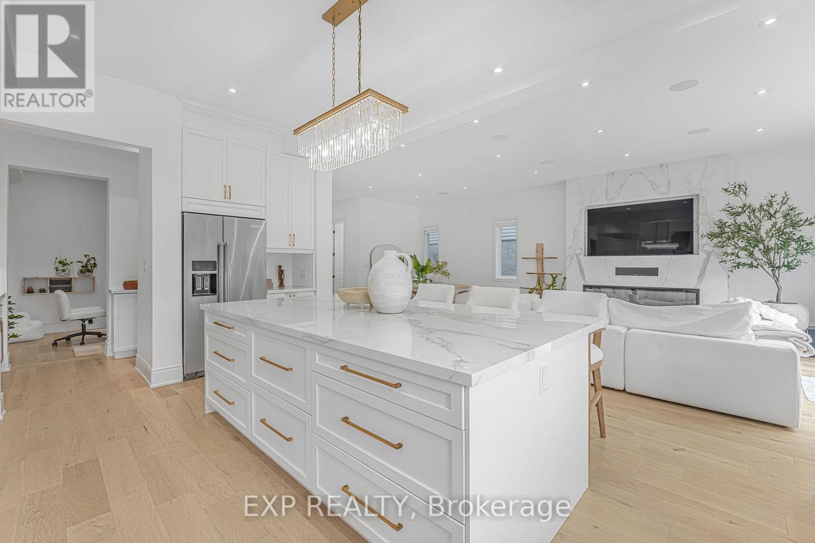 3978 Highland Park Drive, Lincoln, ON - Indoor Photo Showing Kitchen