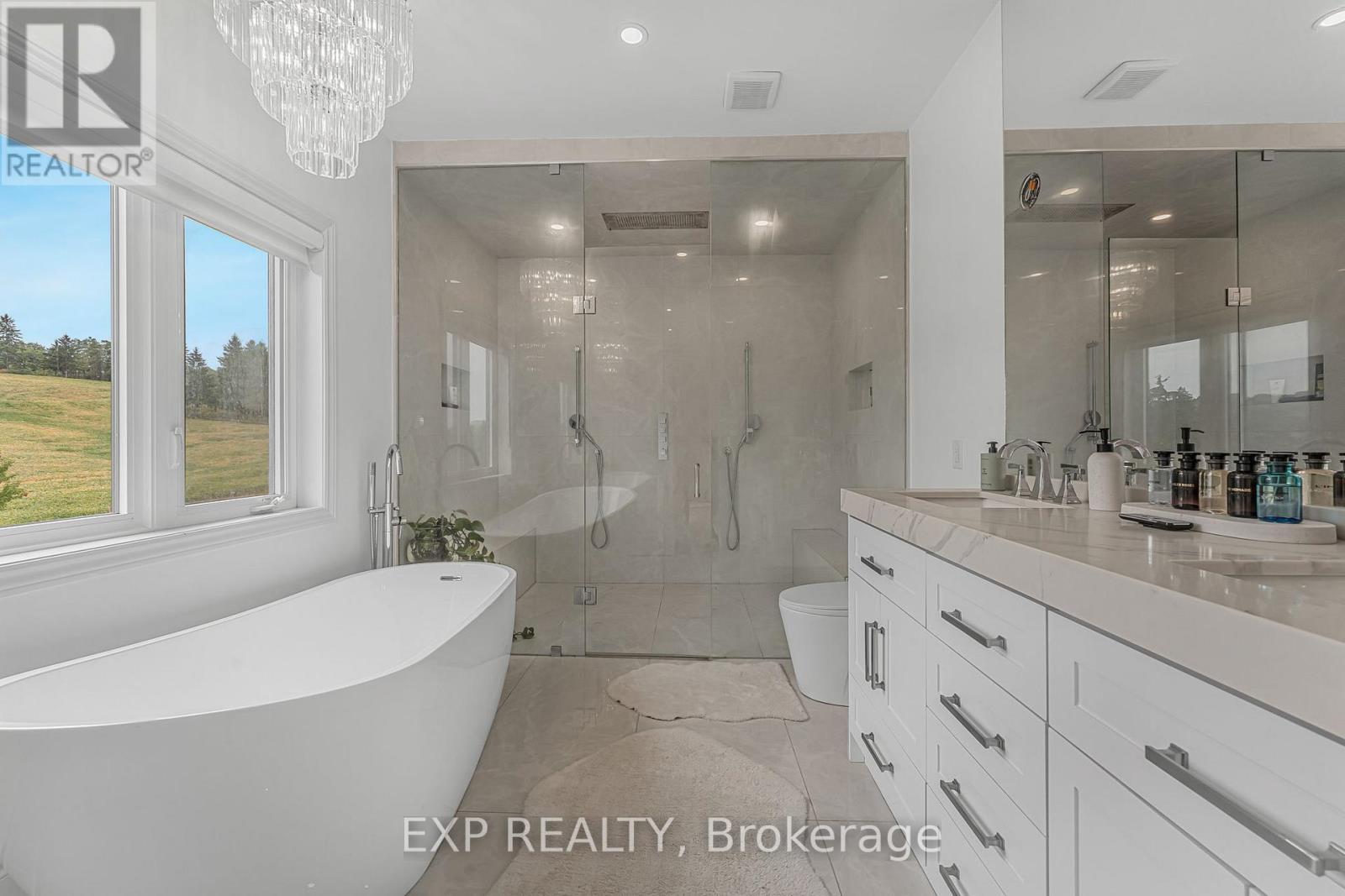3978 Highland Park Drive, Lincoln, ON - Indoor Photo Showing Bathroom