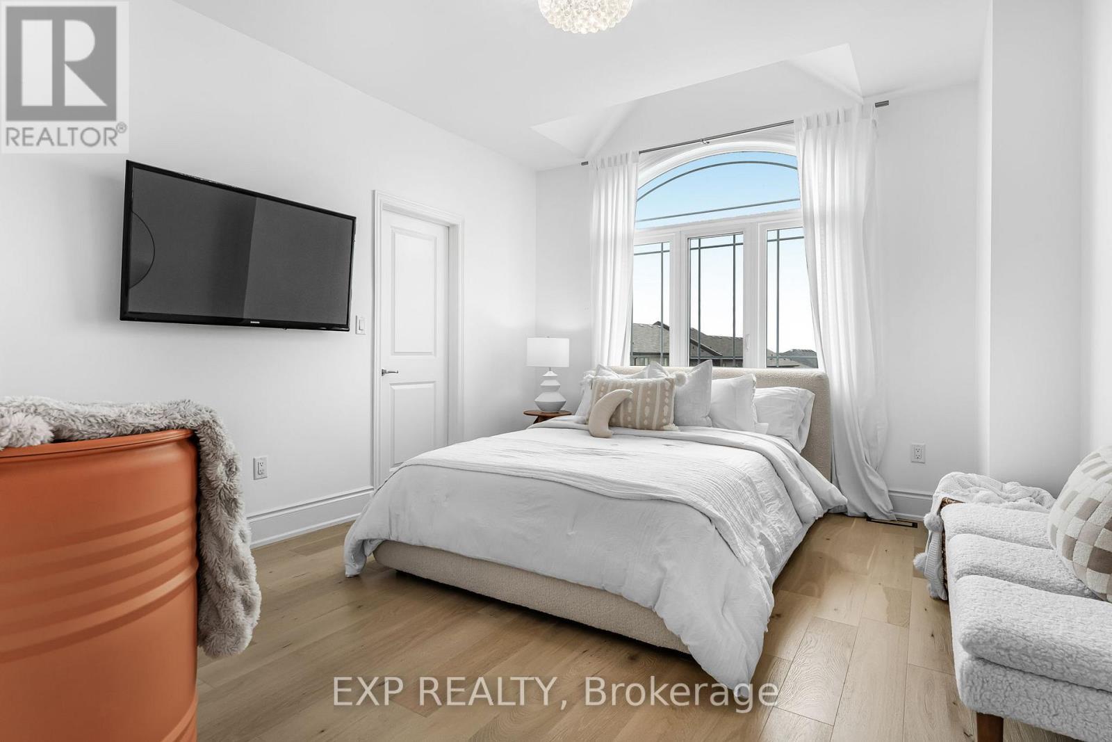 3978 Highland Park Drive, Lincoln, ON - Indoor Photo Showing Bedroom