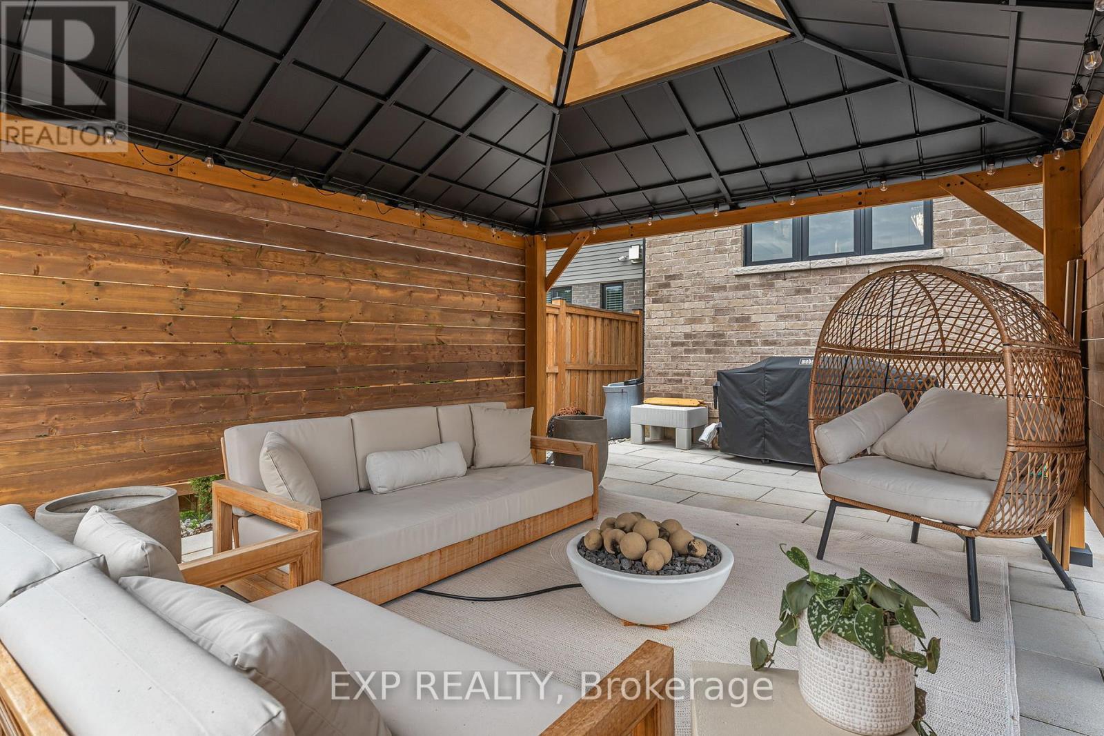 3978 Highland Park Drive, Lincoln, ON - Outdoor With Deck Patio Veranda With Exterior