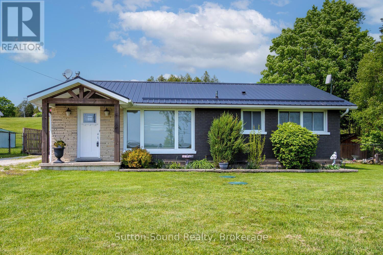 202093 21 Highway, Georgian Bluffs, ON - Outdoor