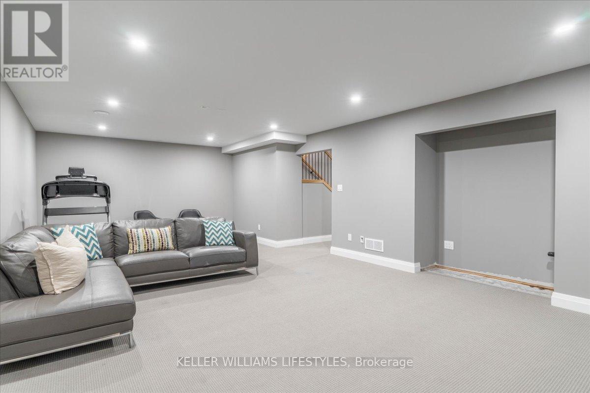 92 Queen Street, North Middlesex (Ailsa Craig), ON - Indoor Photo Showing Basement