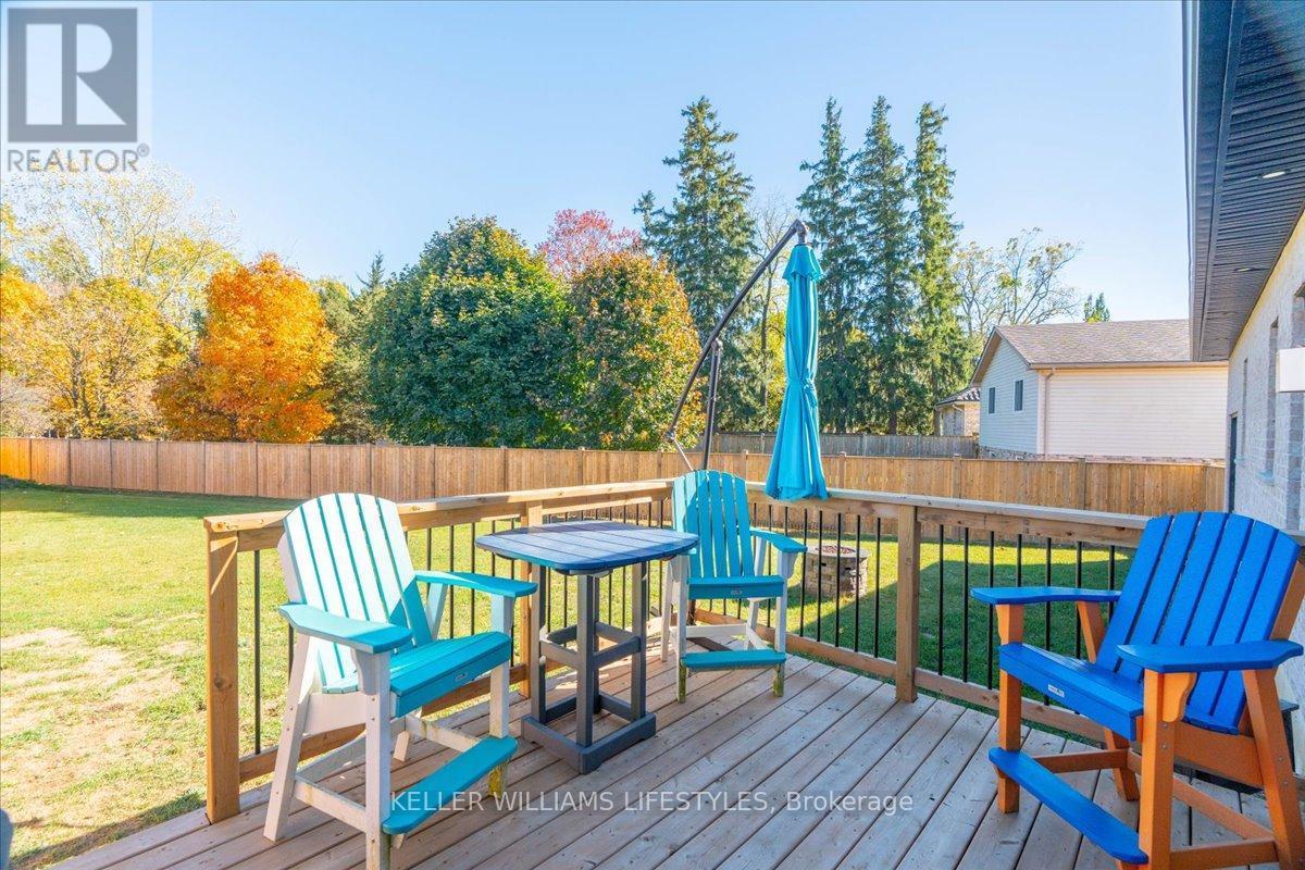 92 Queen Street, North Middlesex (Ailsa Craig), ON - Outdoor With Deck Patio Veranda