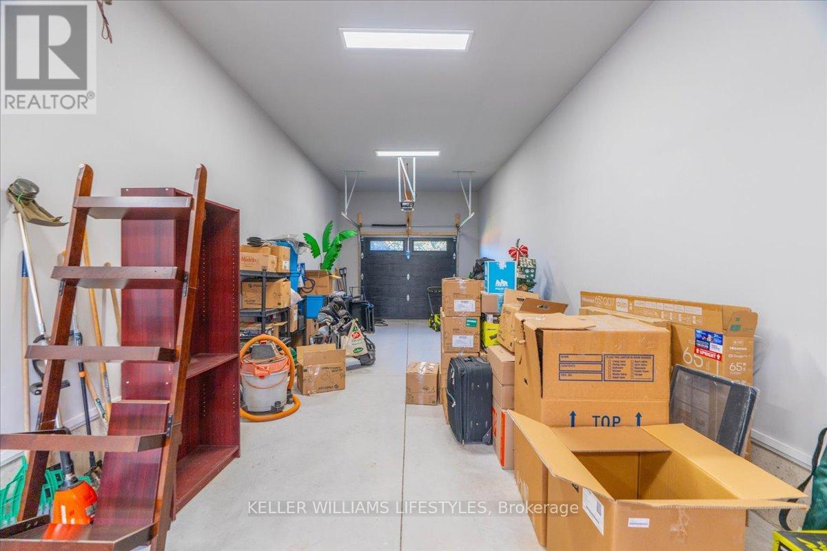 92 Queen Street, North Middlesex (Ailsa Craig), ON - Indoor