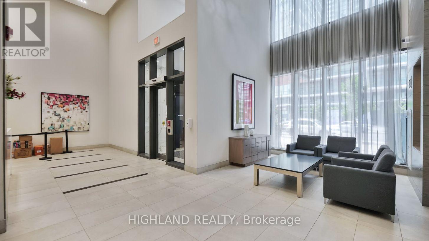 2410 - 510 Curran Place, Mississauga, ON - Indoor