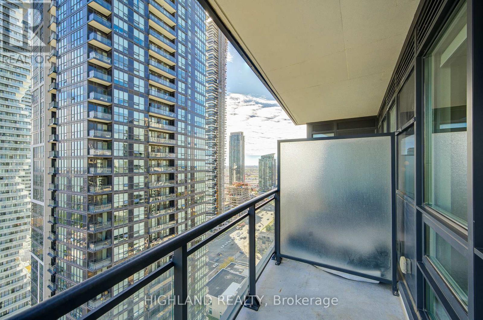 2410 - 510 Curran Place, Mississauga, ON - Outdoor