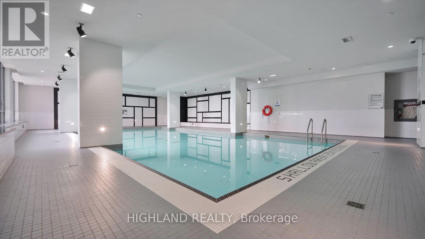 2410 - 510 Curran Place, Mississauga, ON - Indoor Photo Showing Other Room