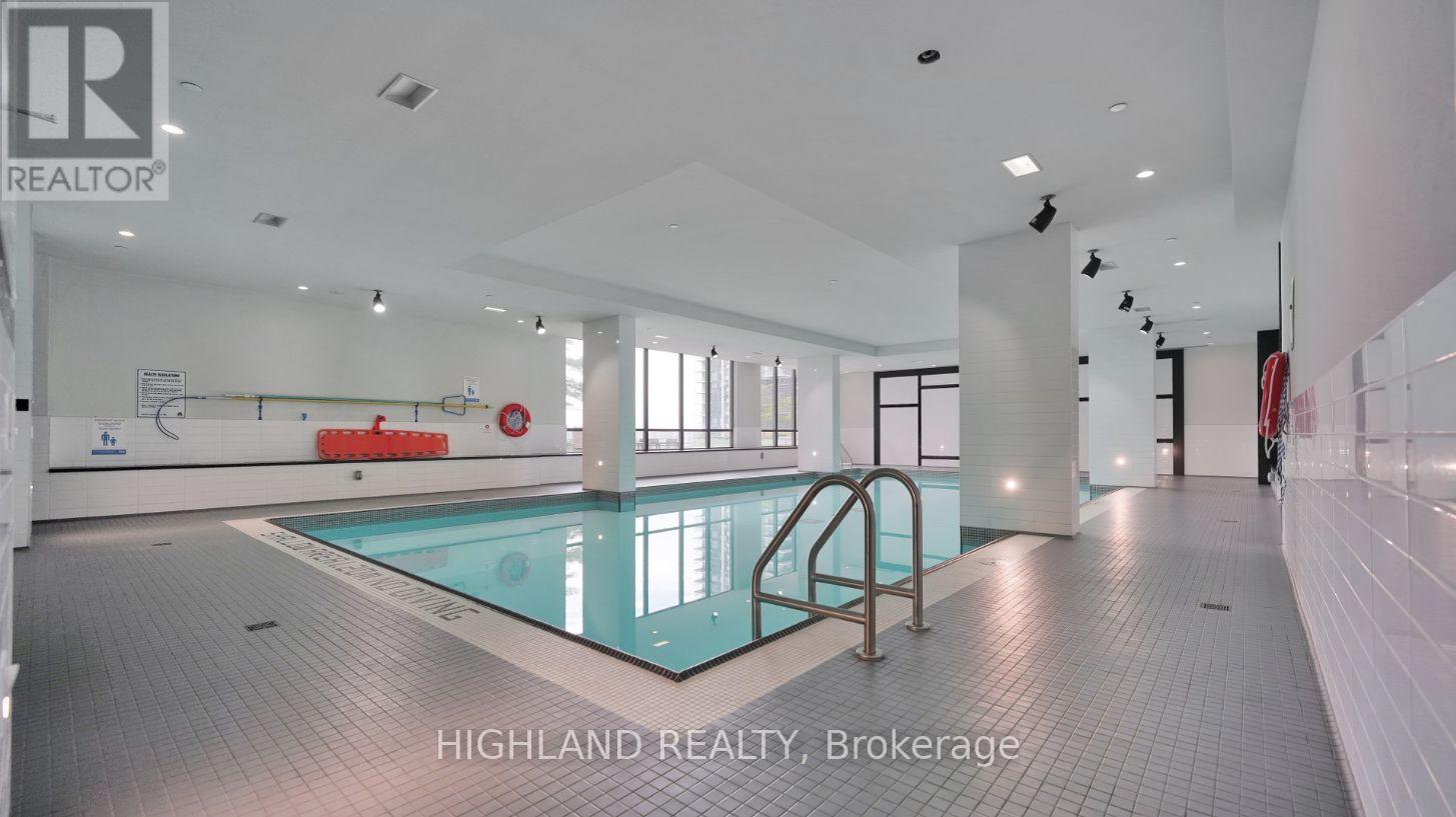 2410 - 510 Curran Place, Mississauga, ON - Indoor Photo Showing Other Room