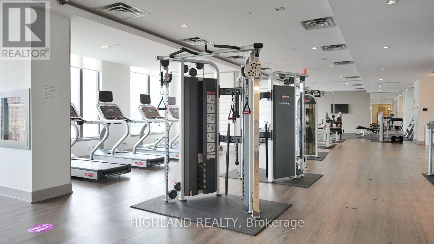 2410 - 510 Curran Place, Mississauga, ON - Indoor Photo Showing Gym Room
