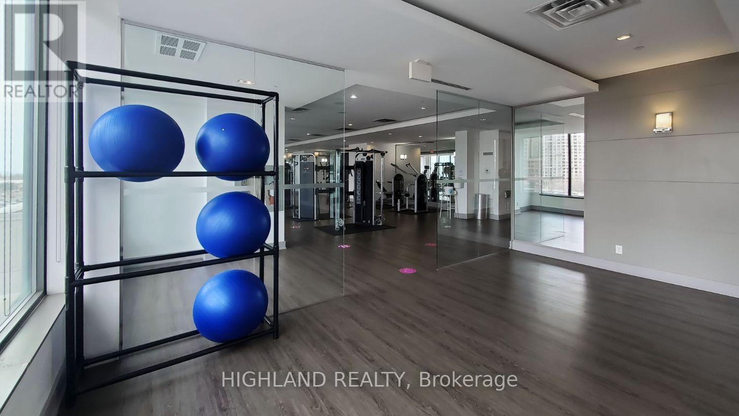 2410 - 510 Curran Place, Mississauga, ON - Indoor Photo Showing Other Room