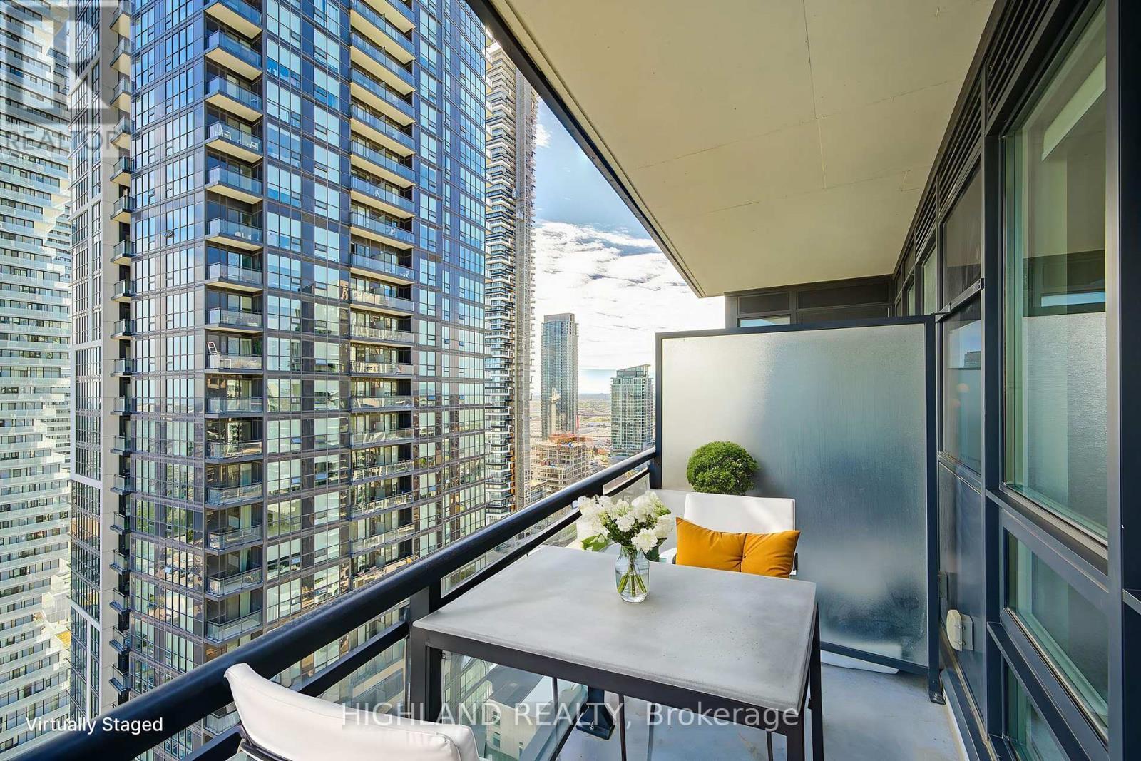 2410 - 510 Curran Place, Mississauga, ON - Outdoor