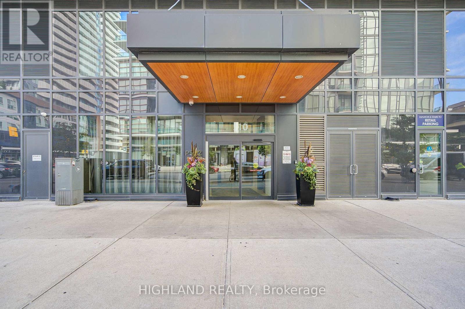 2410 - 510 Curran Place, Mississauga, ON - Outdoor