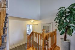TO FAMILY ROOM/LOWER LEVEL -
