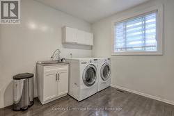 LAUNDRY ROOM -
