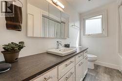 4 PC FAMILY BATHROOM -