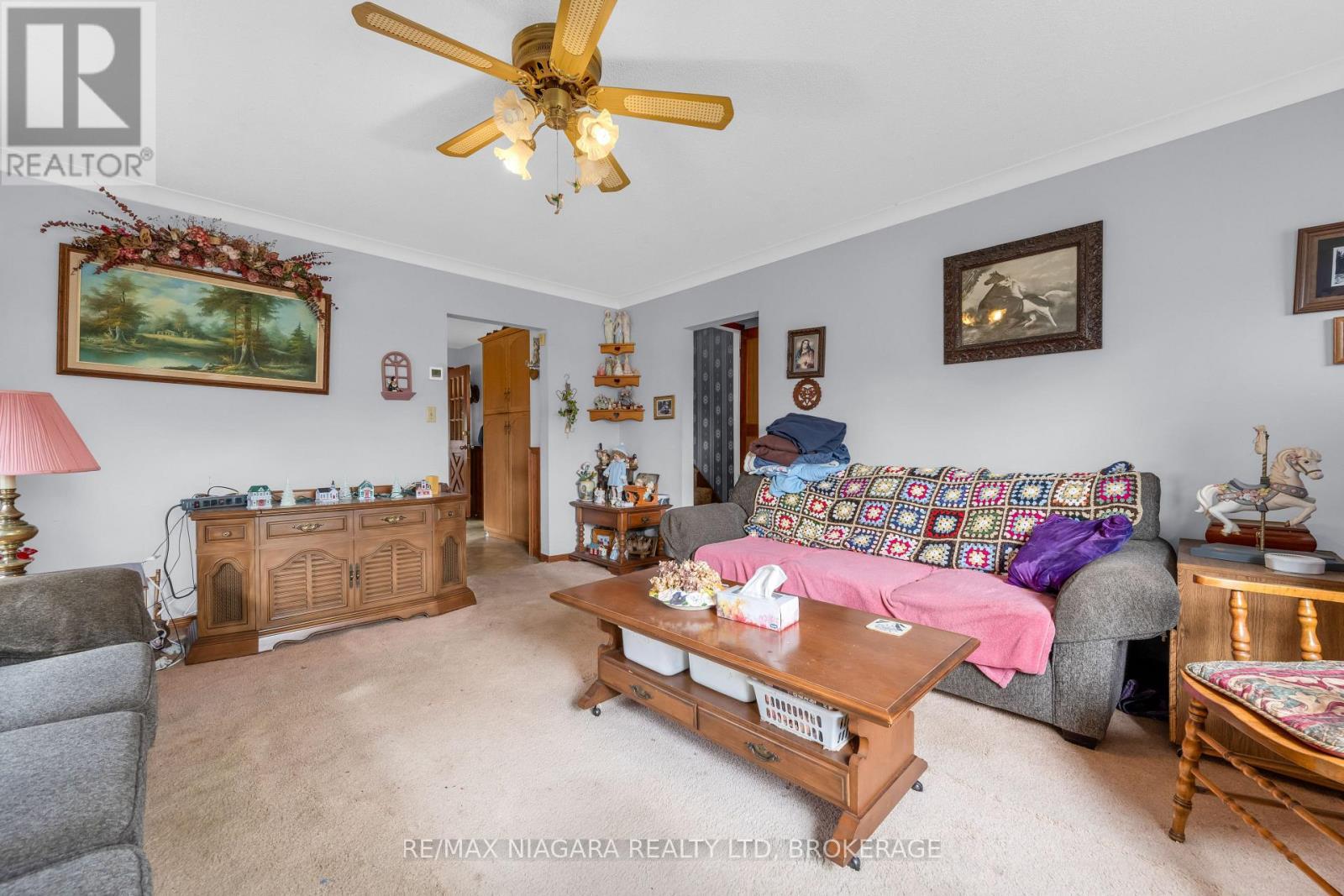 31 Matthews Road, Welland (Cooks Mills), ON - Indoor Photo Showing Living Room