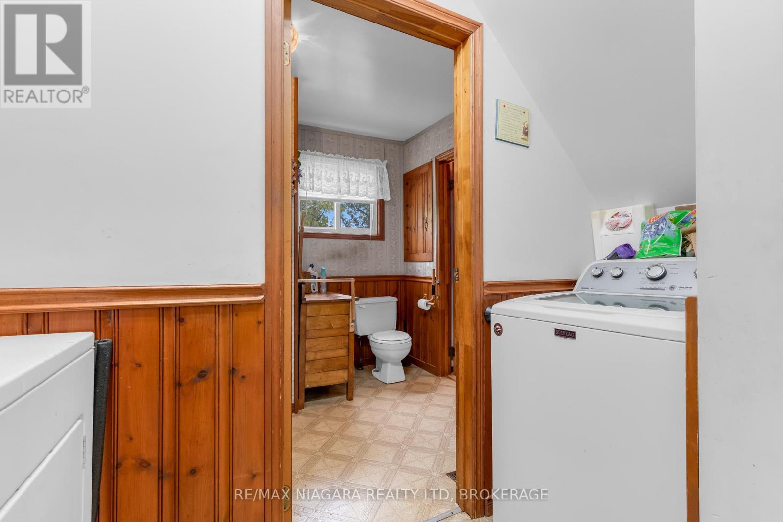 31 Matthews Road, Welland (Cooks Mills), ON - Indoor Photo Showing Laundry Room
