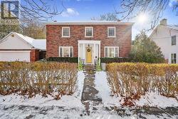 135 QUEEN STREET Cobourg, ON K9A 1N1