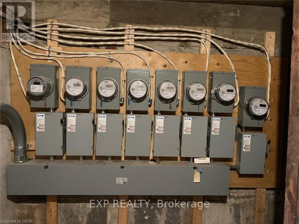 109 Balsam Avenue S, Hamilton, ON - Indoor