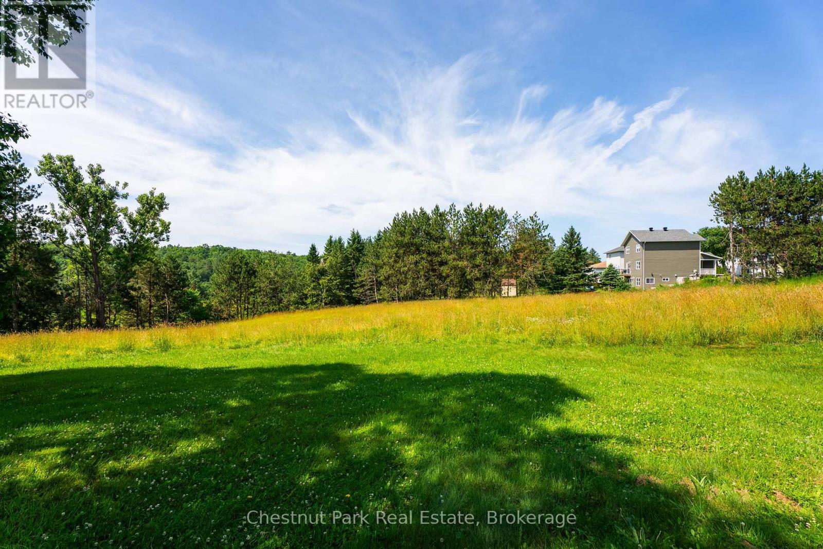 8 Dandelion Lane, Bracebridge (Monck (Bracebridge)), ON - Outdoor