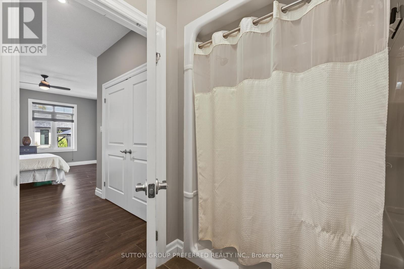 6 - 4700 Hamilton Road, Thames Centre (Dorchester), ON - Indoor Photo Showing Bathroom