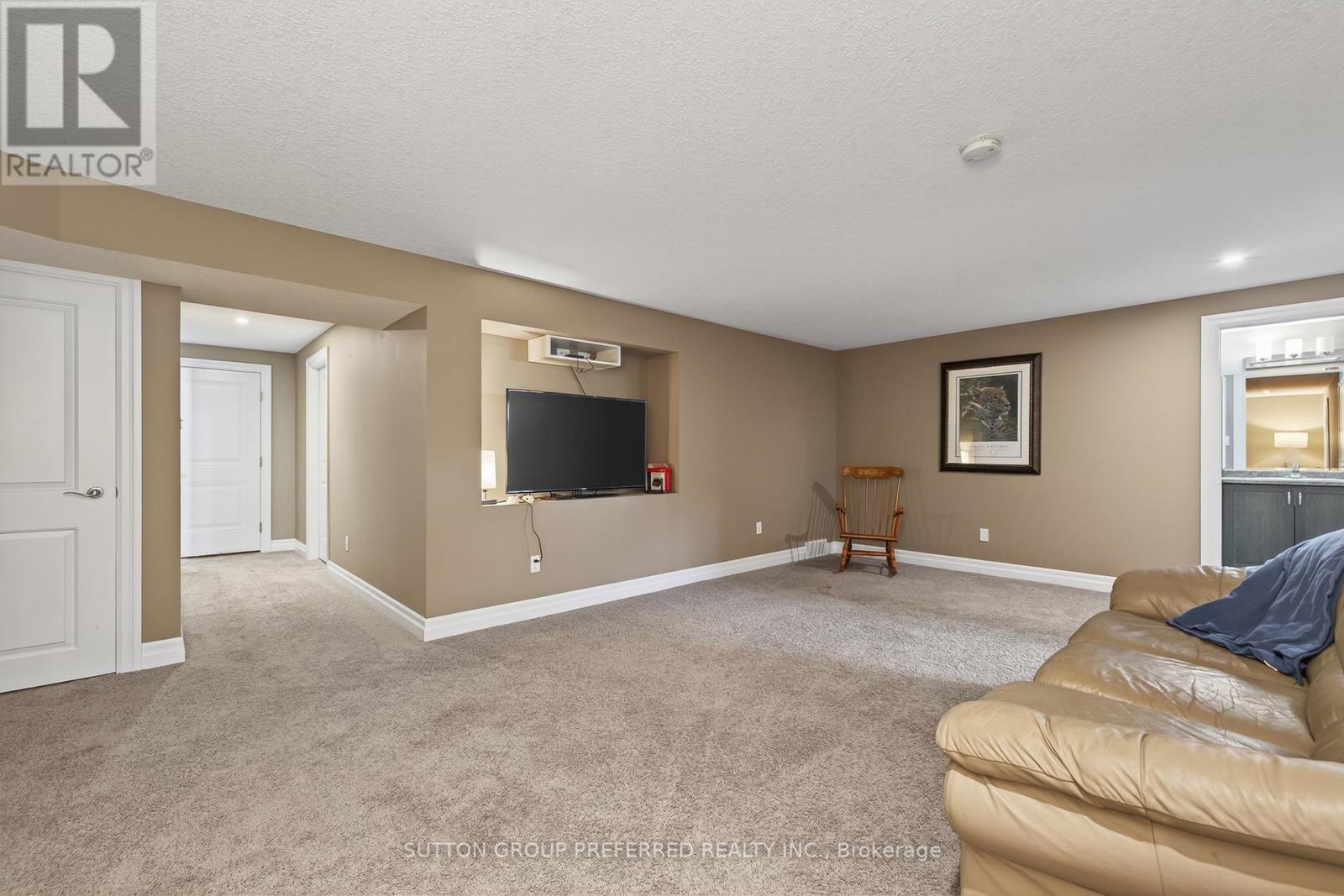 6 - 4700 Hamilton Road, Thames Centre (Dorchester), ON - Indoor Photo Showing Other Room