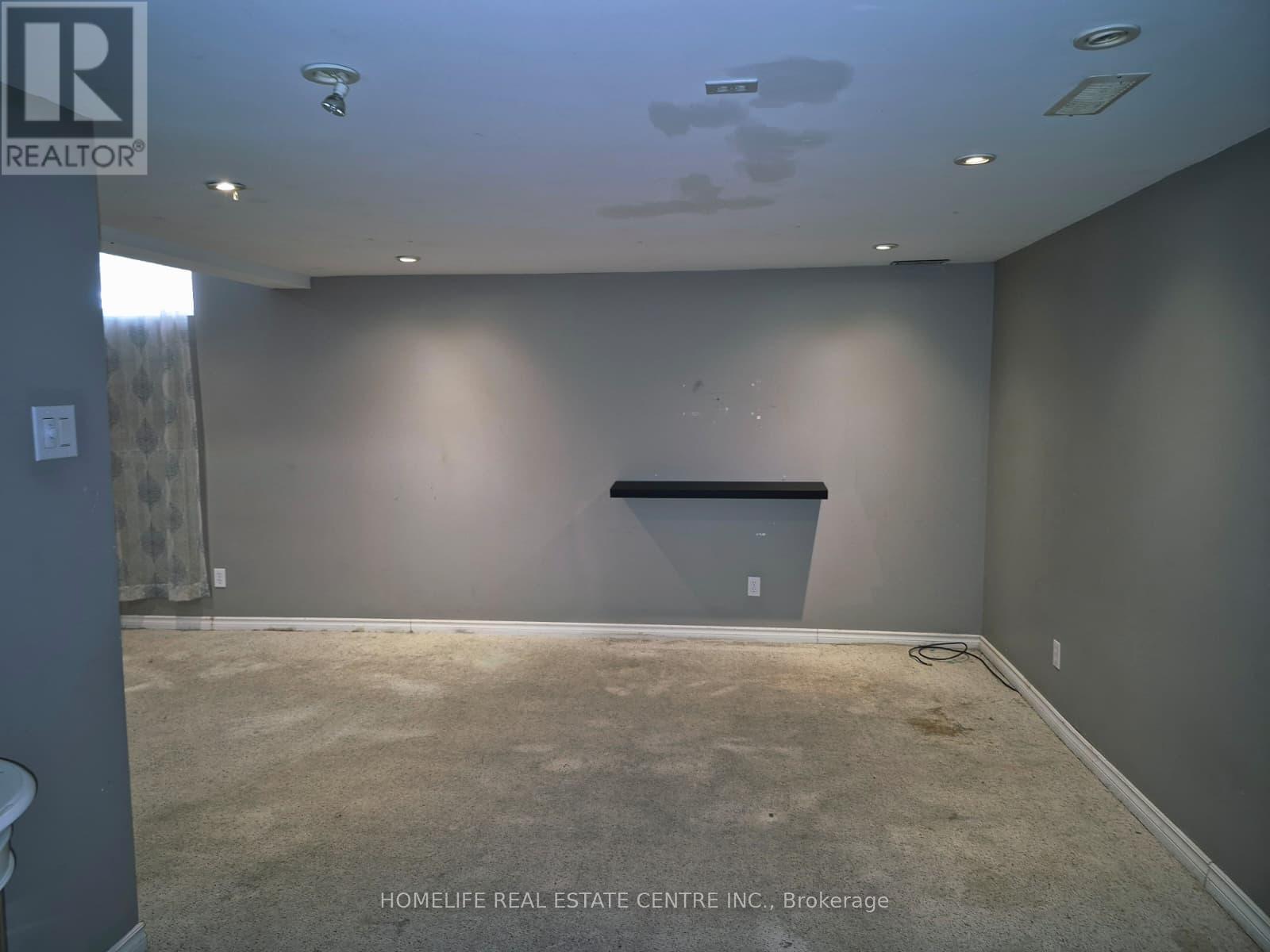 7 Swartz Street, Kitchener, ON - Indoor Photo Showing Other Room