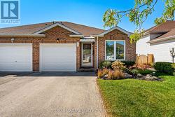 208 AUTUMN CRESCENT Welland (West Welland), ON L3C 7K2