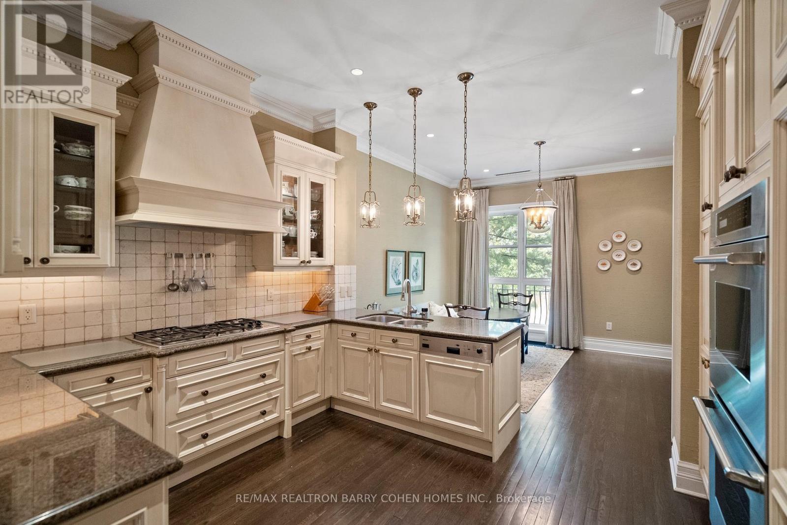 204 - 1 Post Road, Toronto, ON - Indoor Photo Showing Kitchen With Double Sink With Upgraded Kitchen