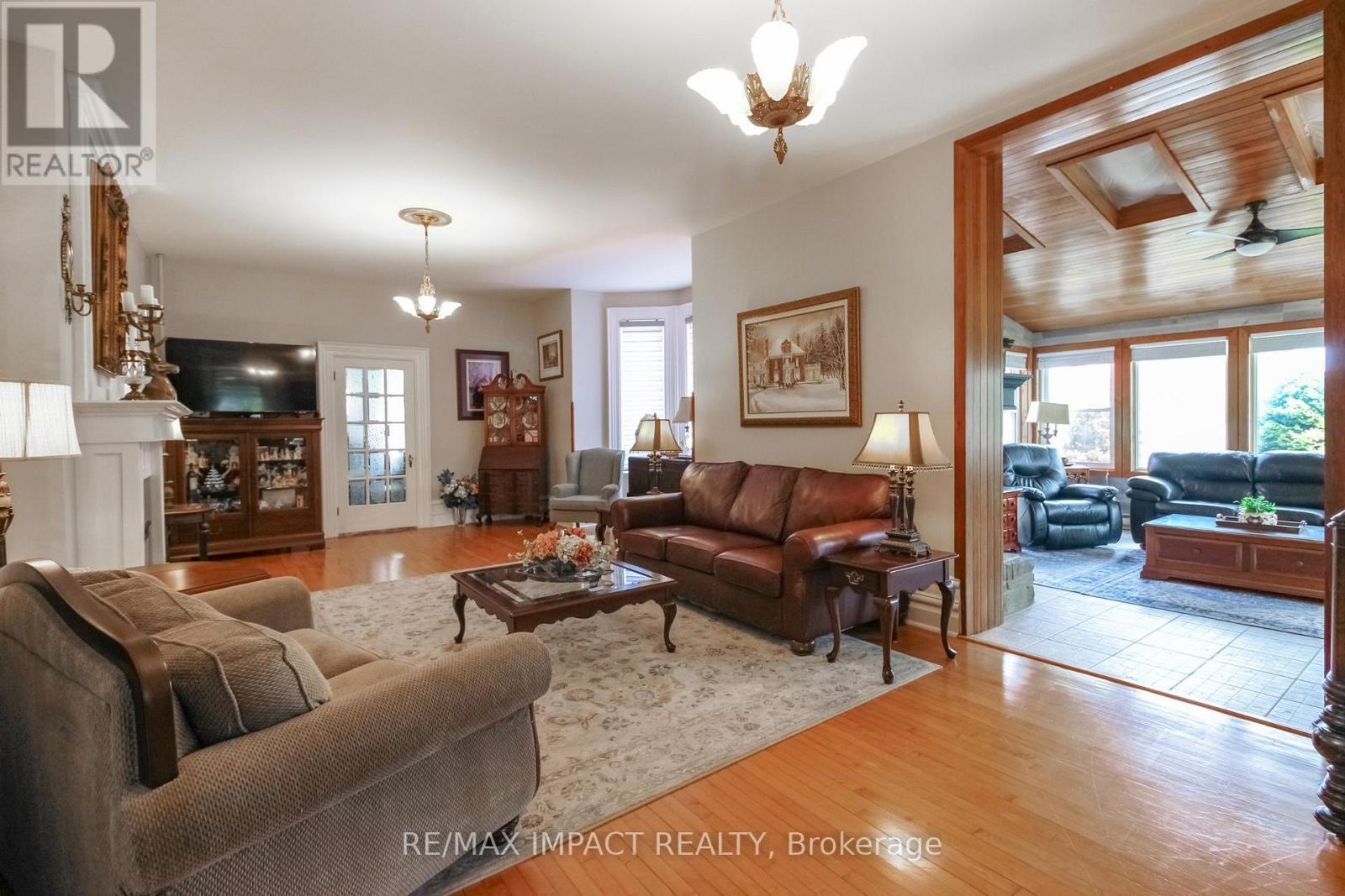 33 Division Street, Cramahe (Colborne), ON - Indoor Photo Showing Living Room