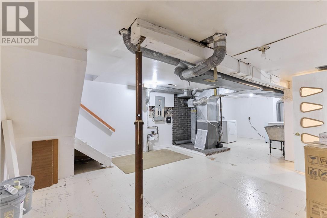 923 Highway 17 E, Wahnapitae, ON - Indoor