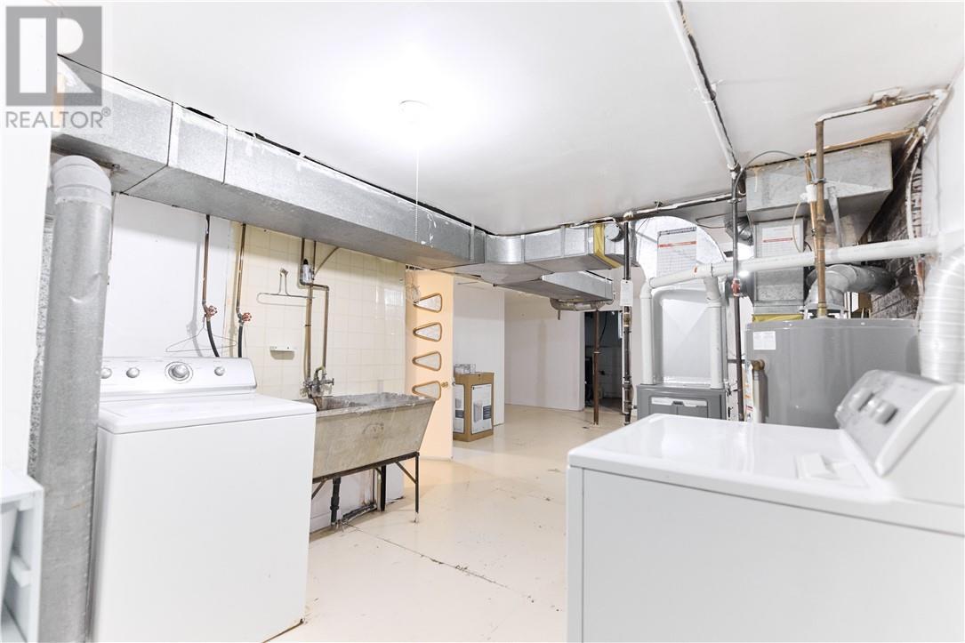 923 Highway 17 E, Wahnapitae, ON - Indoor Photo Showing Laundry Room