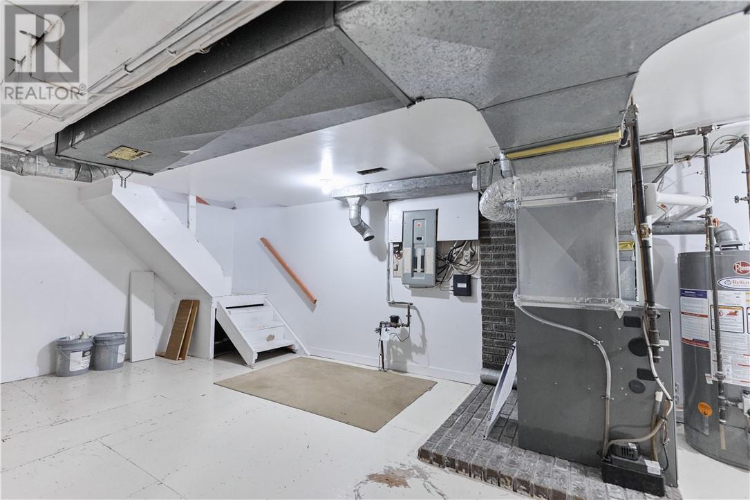 923 Highway 17 E, Wahnapitae, ON - Indoor