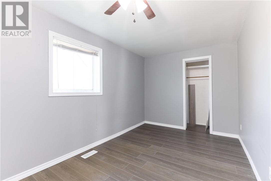 923 Highway 17 E, Wahnapitae, ON - Indoor Photo Showing Other Room