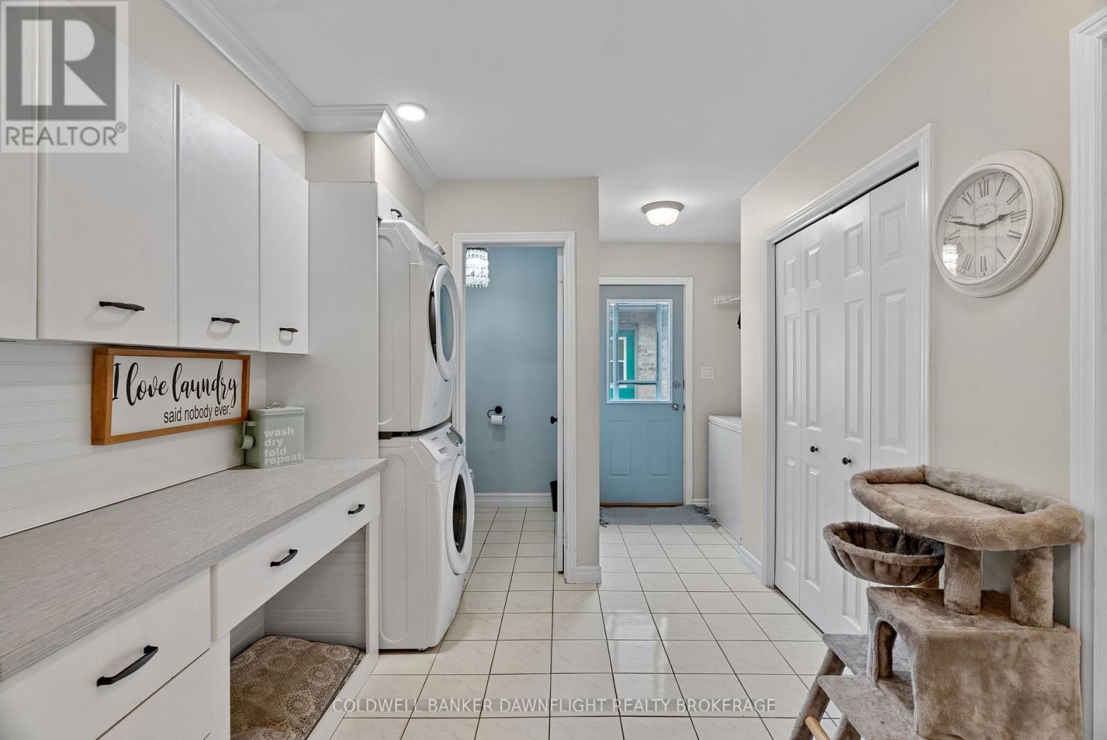 399 Pryde Boulevard, South Huron (Exeter), ON - Indoor